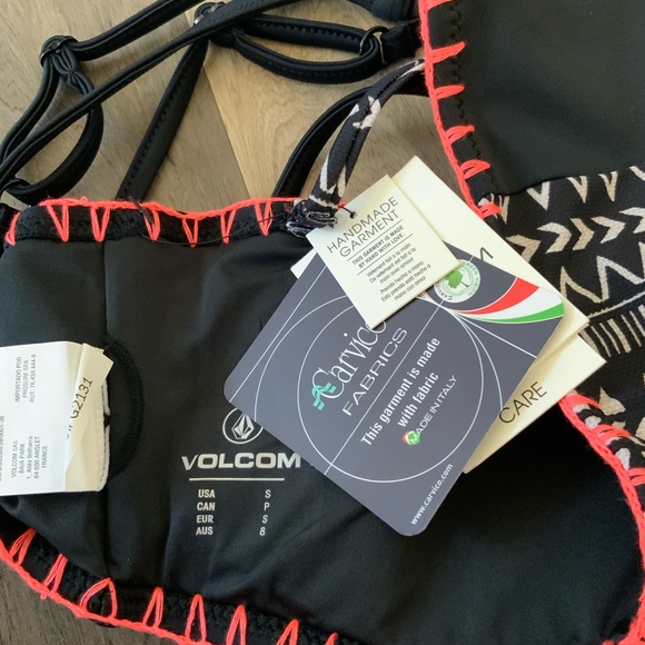 VOLCOM bandeau bikini top - Picture 6 of 8
